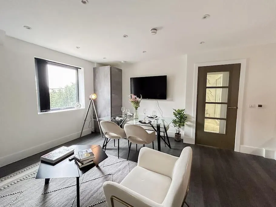 Modern One Bedroom Flat In The Heart Of Londyn