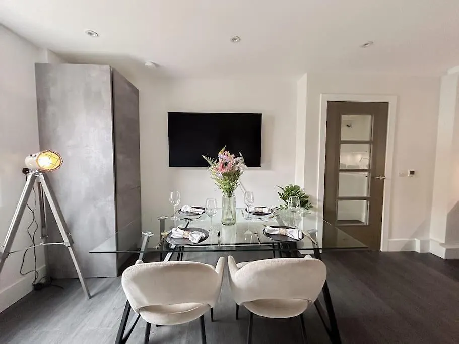 Modern One Bedroom Flat In The Heart Of Londyn 0*,  Wielka Brytania